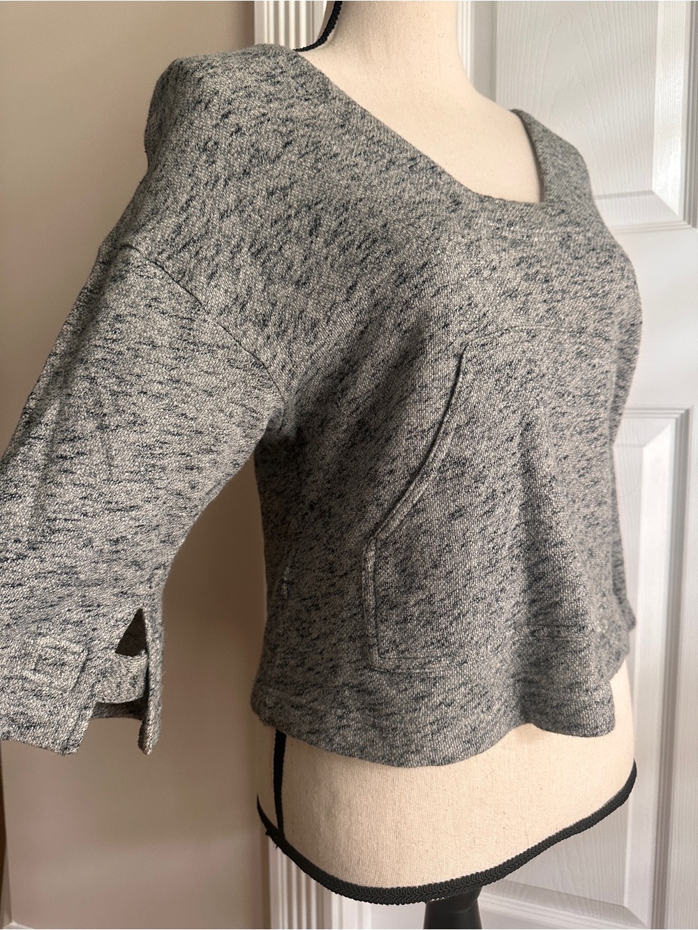 10 Crosby Derek Lam Marled Gray Scoop-Neck Pullover